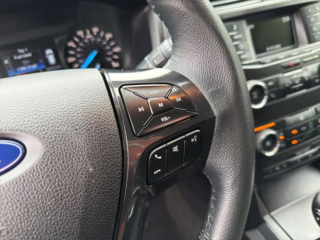 Used 2019 Ford Explorer XLT AWD/4WD image 16