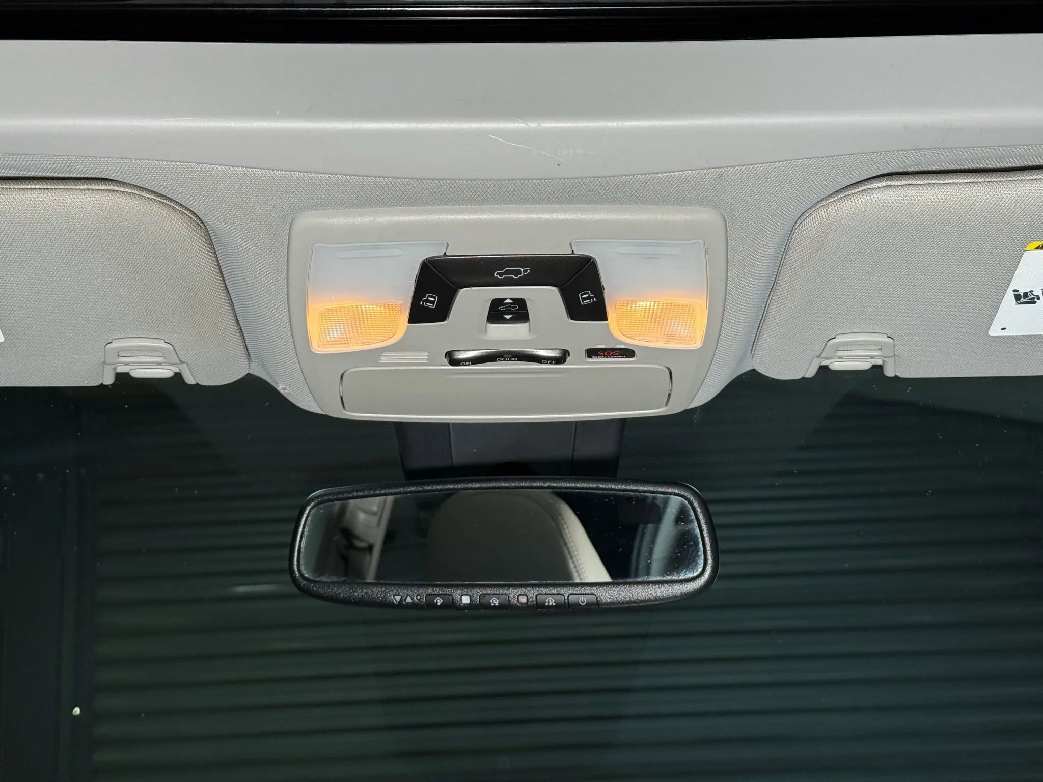 Used 2019 Toyota Sienna XLE FWD image 28