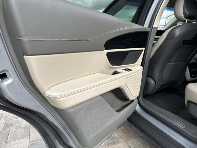 Certified 2024 Lincoln Nautilus Reserve image 17