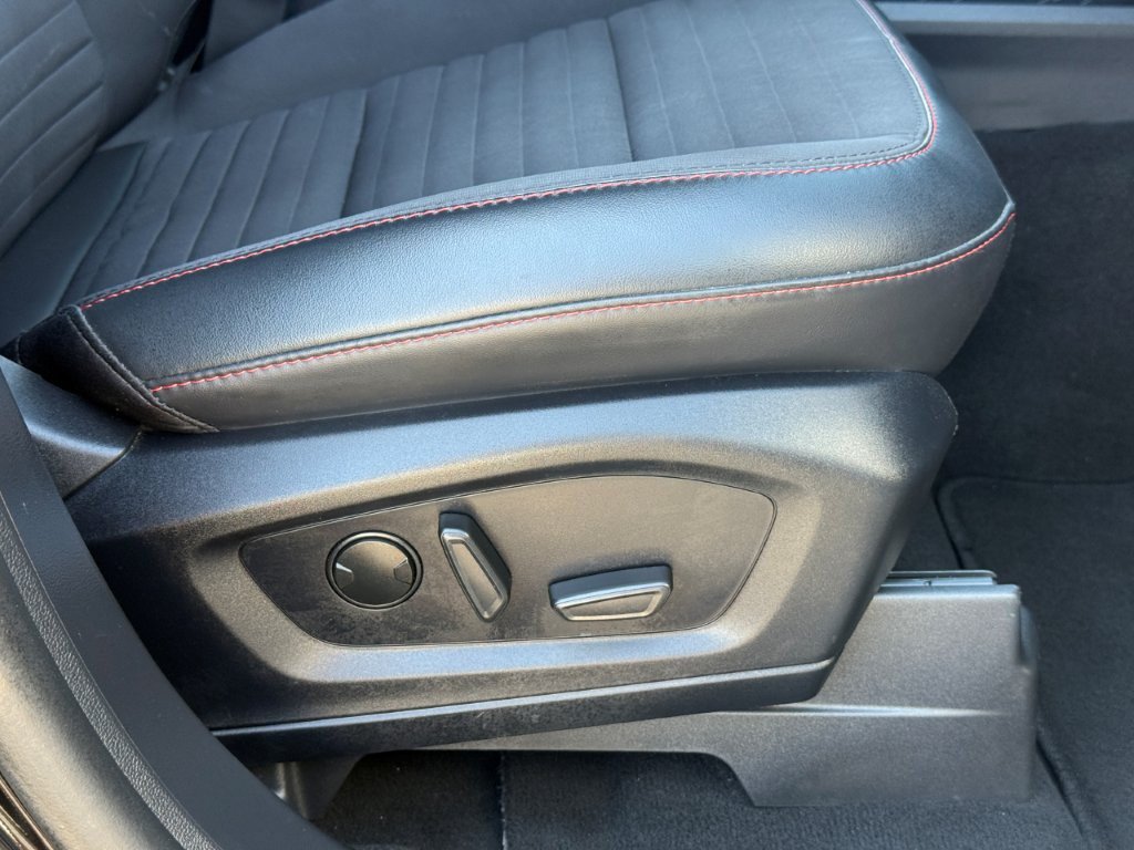 Certified 2025 Ford Explorer ST-Line w/ ST-Line Street Pack AWD/4WD image 28