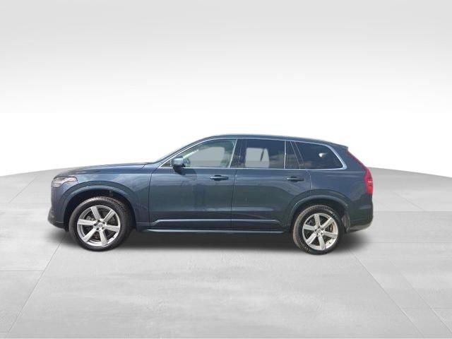 Used 2023 Volvo XC90 B5 Core AWD/4WD image 4