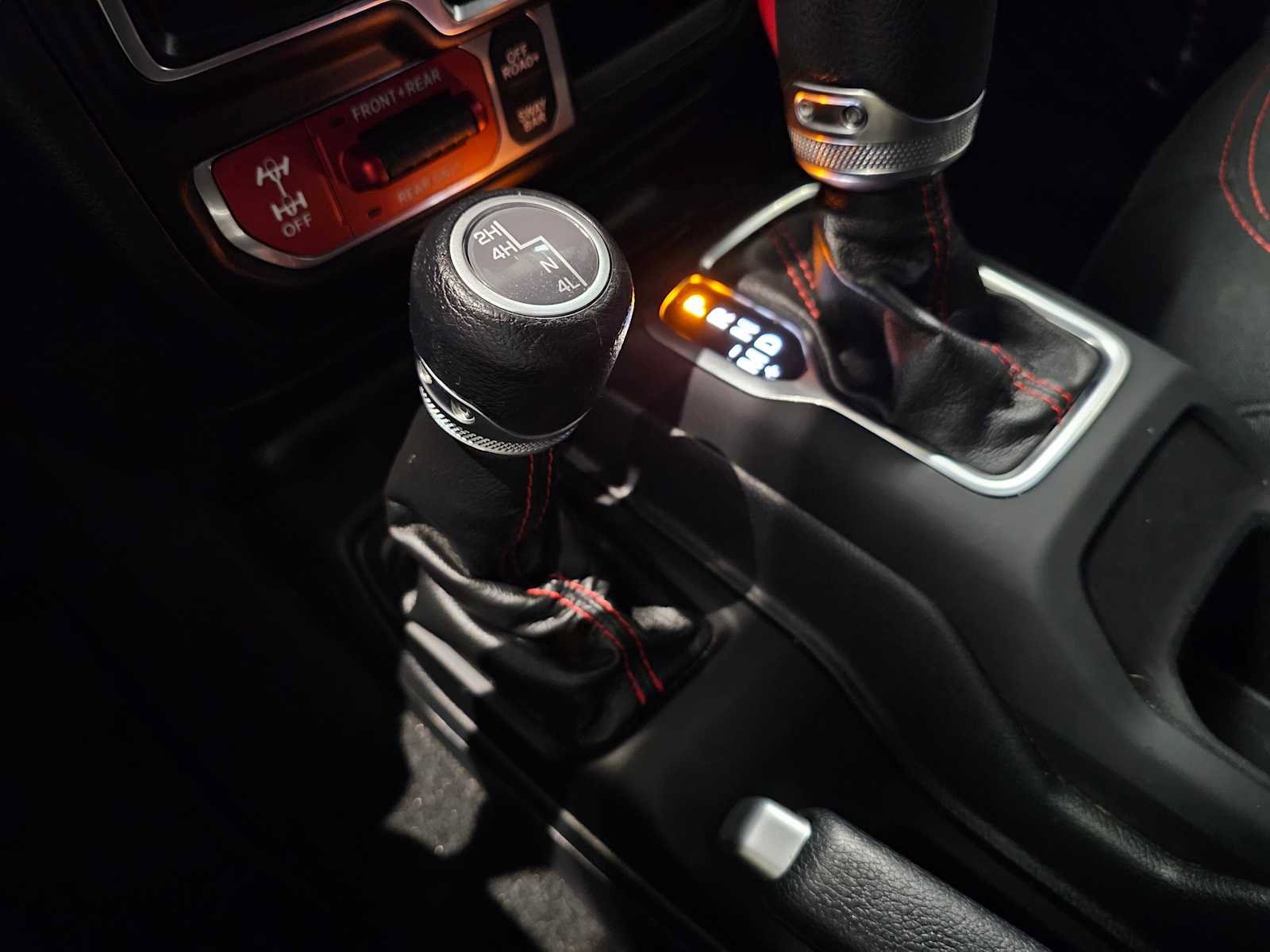 Used 2021 Jeep Wrangler Unlimited Rubicon AWD/4WD image 31