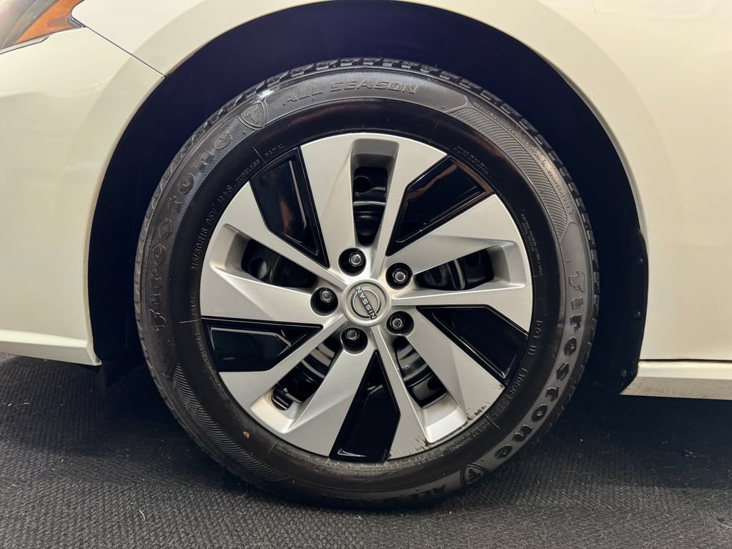 Used 2024 Nissan Altima 2.5 S FWD image 12