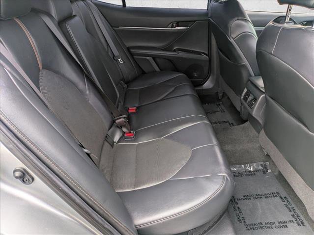 Used 2020 Toyota Camry XLE image 18