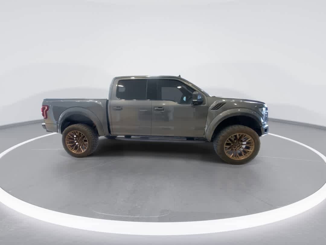 Used 2019 Ford F150 Raptor w/ Equipment Group 802A Luxury AWD/4WD image 9