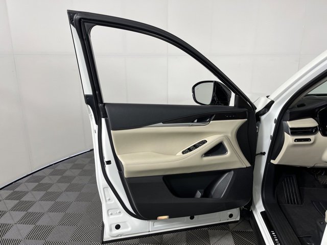 Used 2023 INFINITI QX60 Sensory w/ Vision Package image 15
