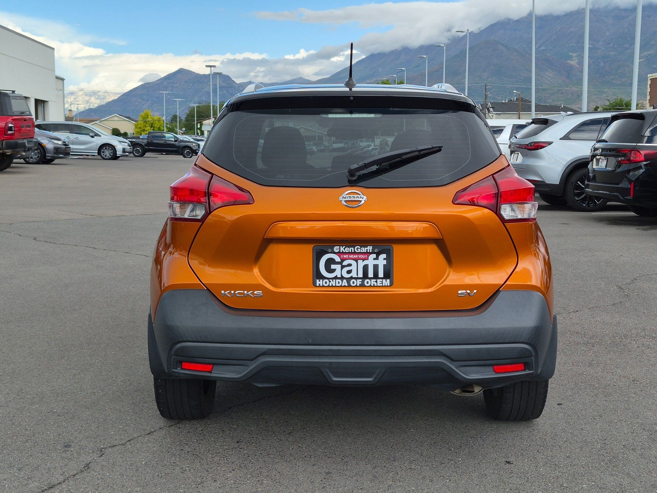 Used 2019 Nissan Kicks SV FWD image 7
