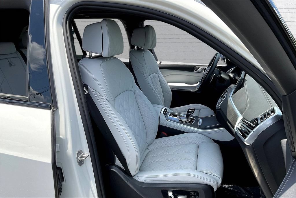 Used 2023 BMW X5 sDrive40i w/ M Sport Package RWD image 20