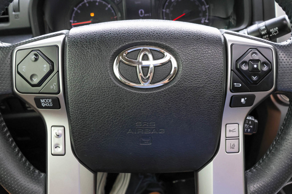 Used 2021 Toyota 4Runner SR5 Premium w/ Moonroof Package RWD image 27