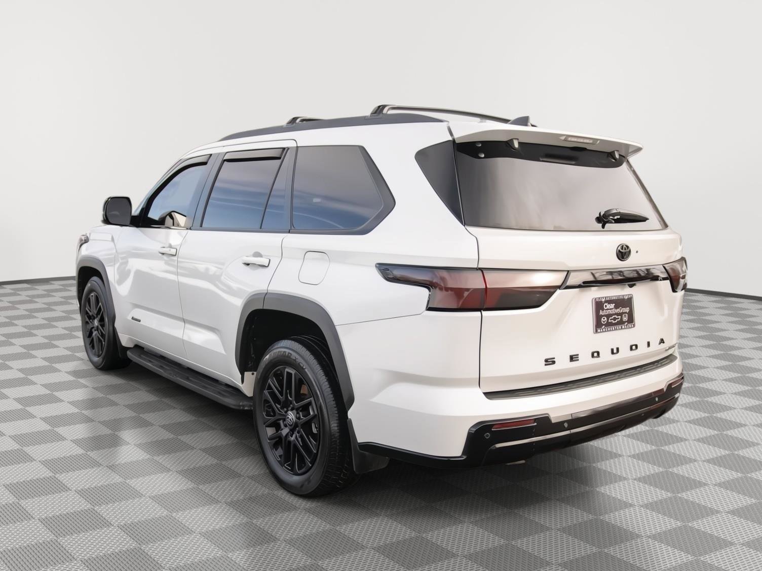 Used 2025 Toyota Sequoia Limited image 27