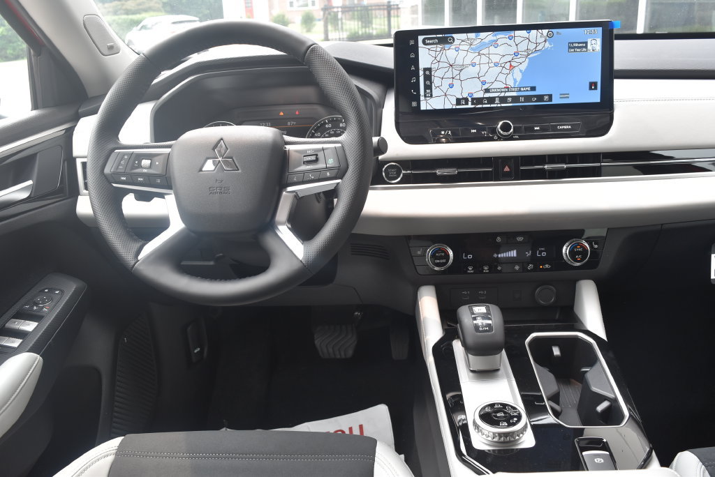 New 2026 Mitsubishi Outlander SE AWD/4WD image 13