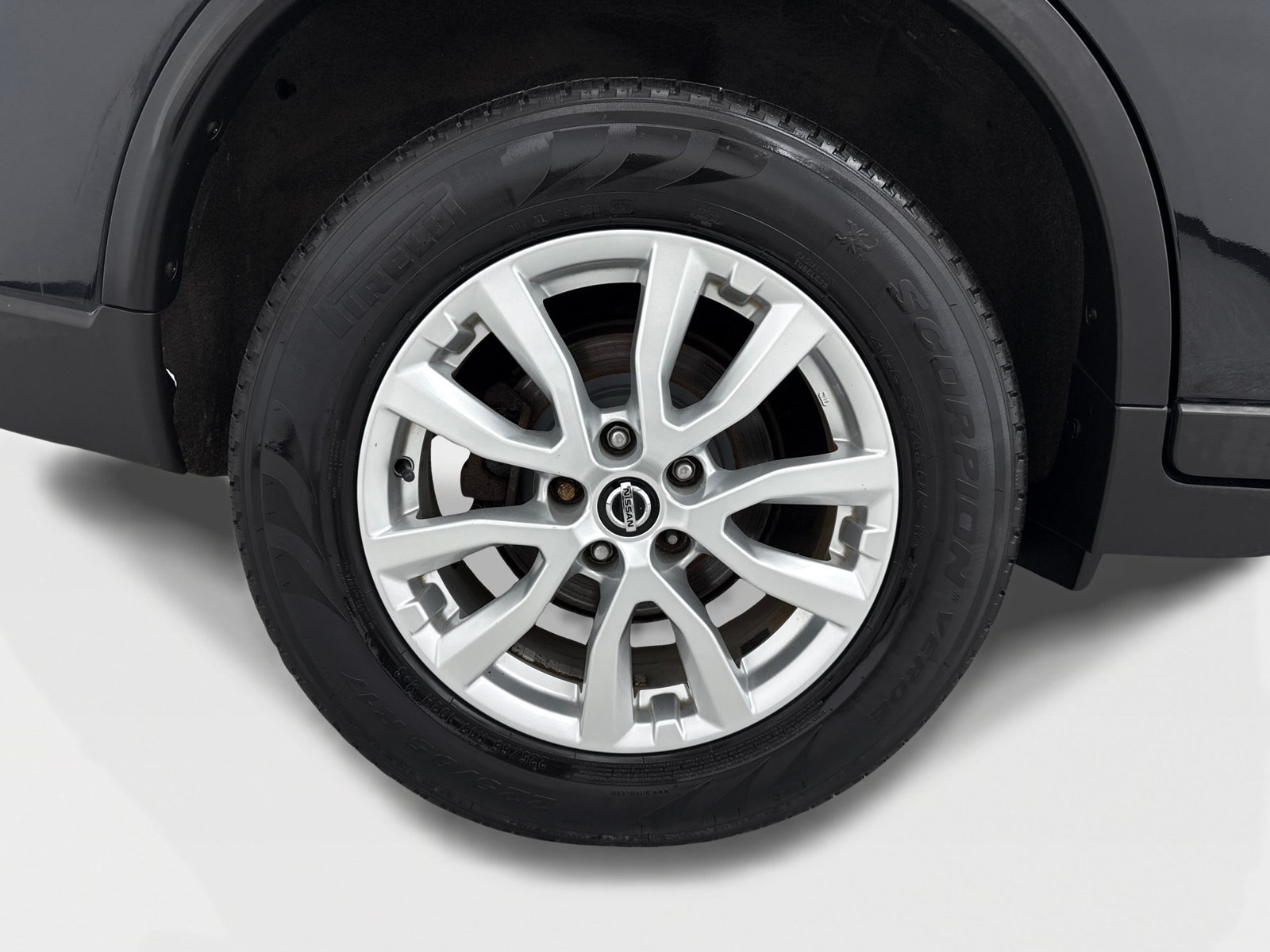 Used 2018 Nissan Rogue SV AWD/4WD image 45