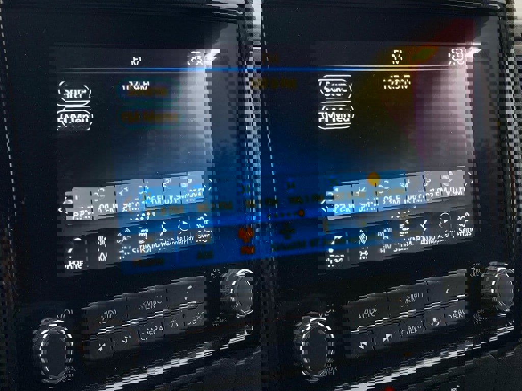 Used 2024 Nissan Frontier SV image 19