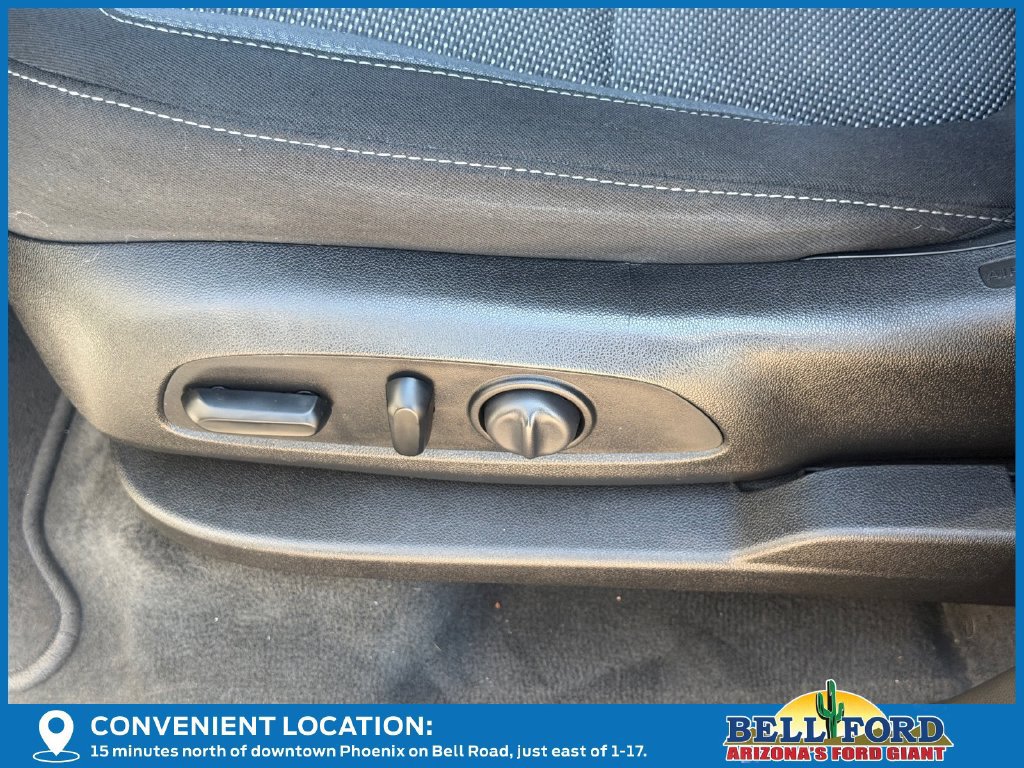 Used 2019 Chevrolet Traverse LT FWD image 18