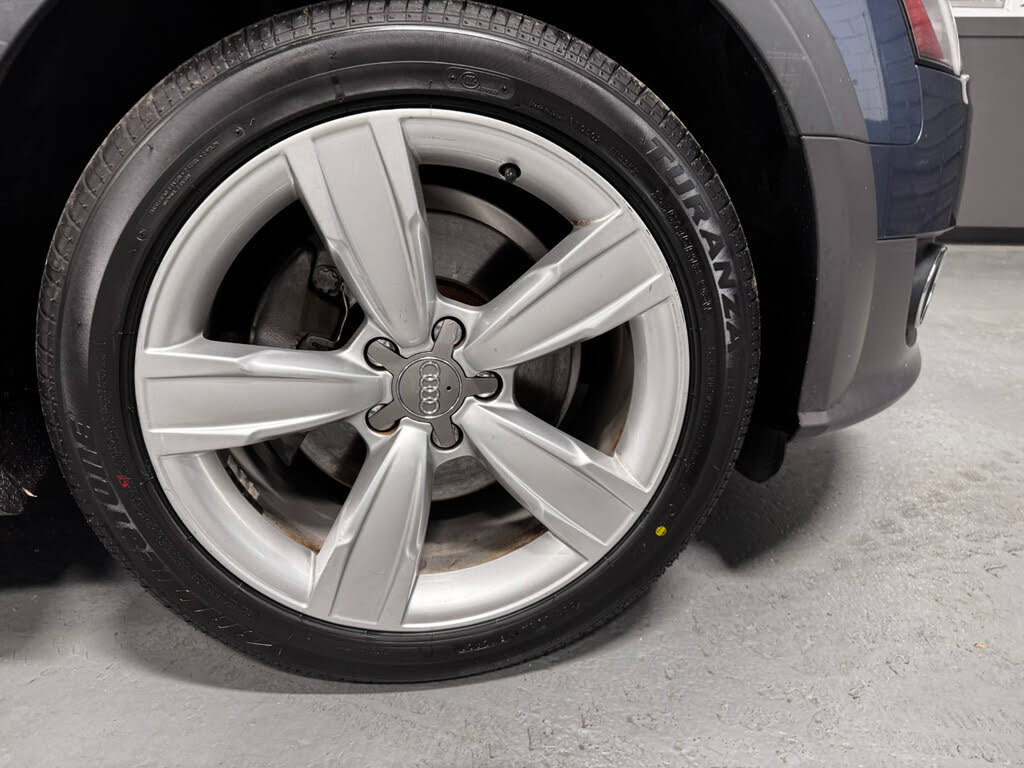 Used 2015 Audi A4 Premium Plus w/ Technology Package image 2