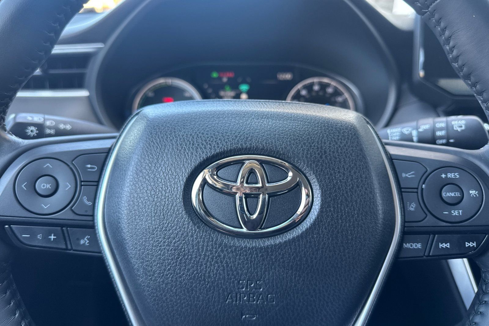 Used 2023 Toyota Venza LE AWD/4WD image 23