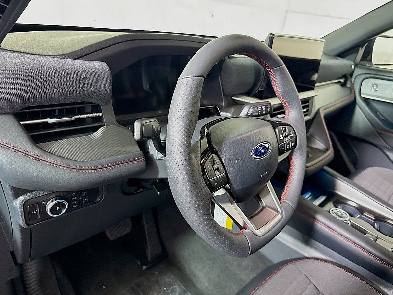 New 2025 Ford Explorer ST-Line w/ Premium Package AWD/4WD image 9