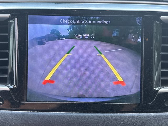 Used 2017 Chrysler Pacifica Touring FWD image 5