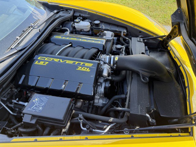 Used 2006 Chevrolet Corvette Z06 w/ Preferred Equipment Group image 26