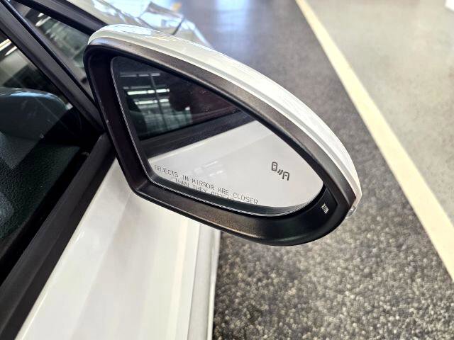 Used 2019 Volkswagen Golf S image 34
