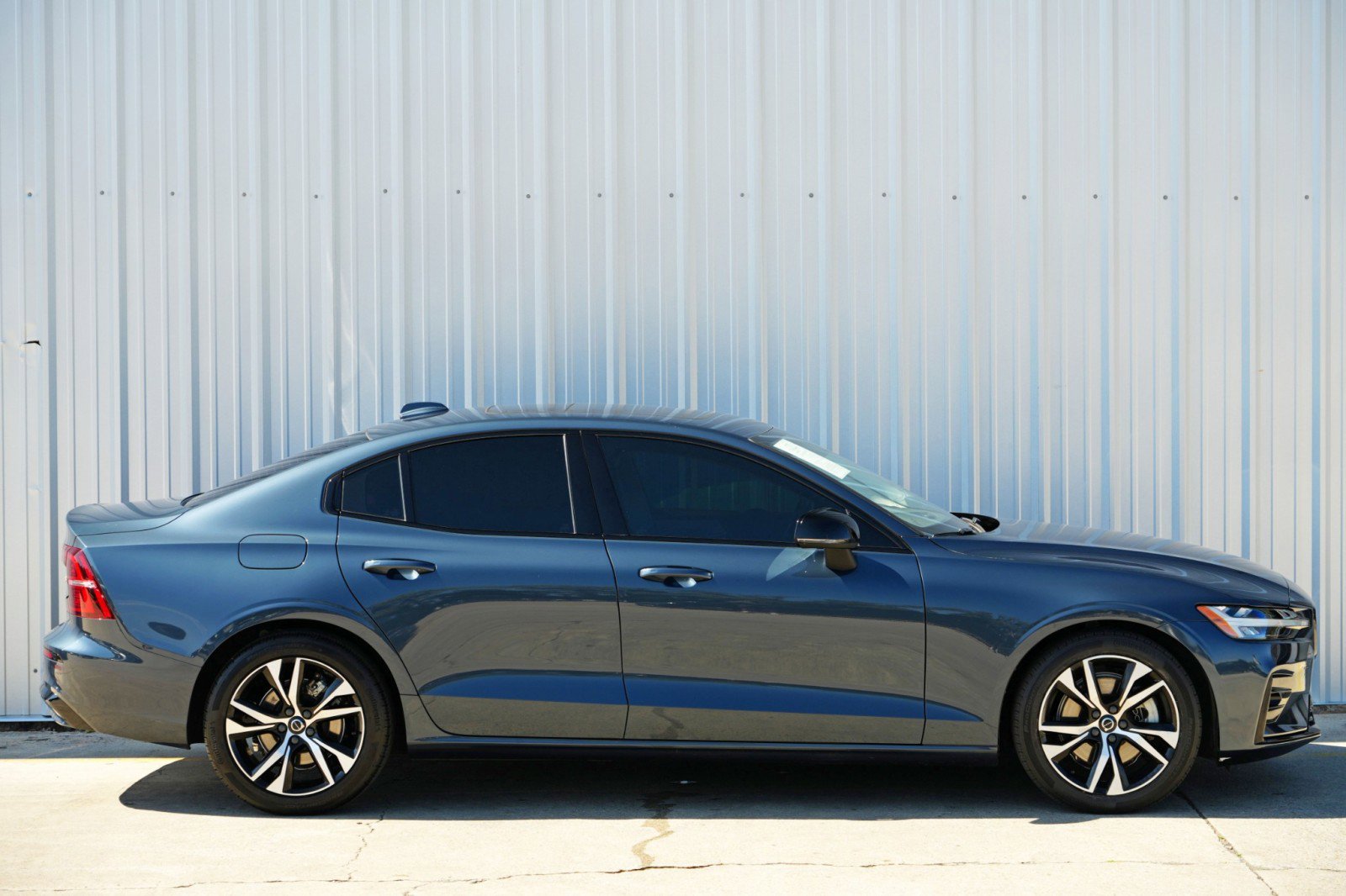 Used 2024 Volvo S60 B5 Core image 50