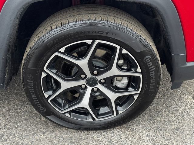 Used 2025 Jeep Compass Limited image 9