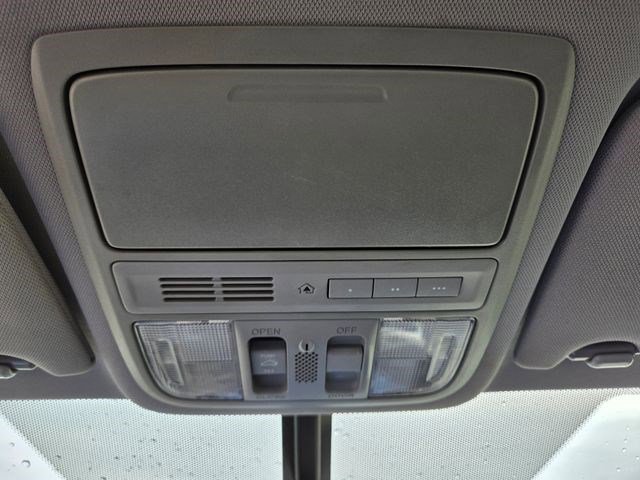 Used 2017 Honda Accord EX-L image 7