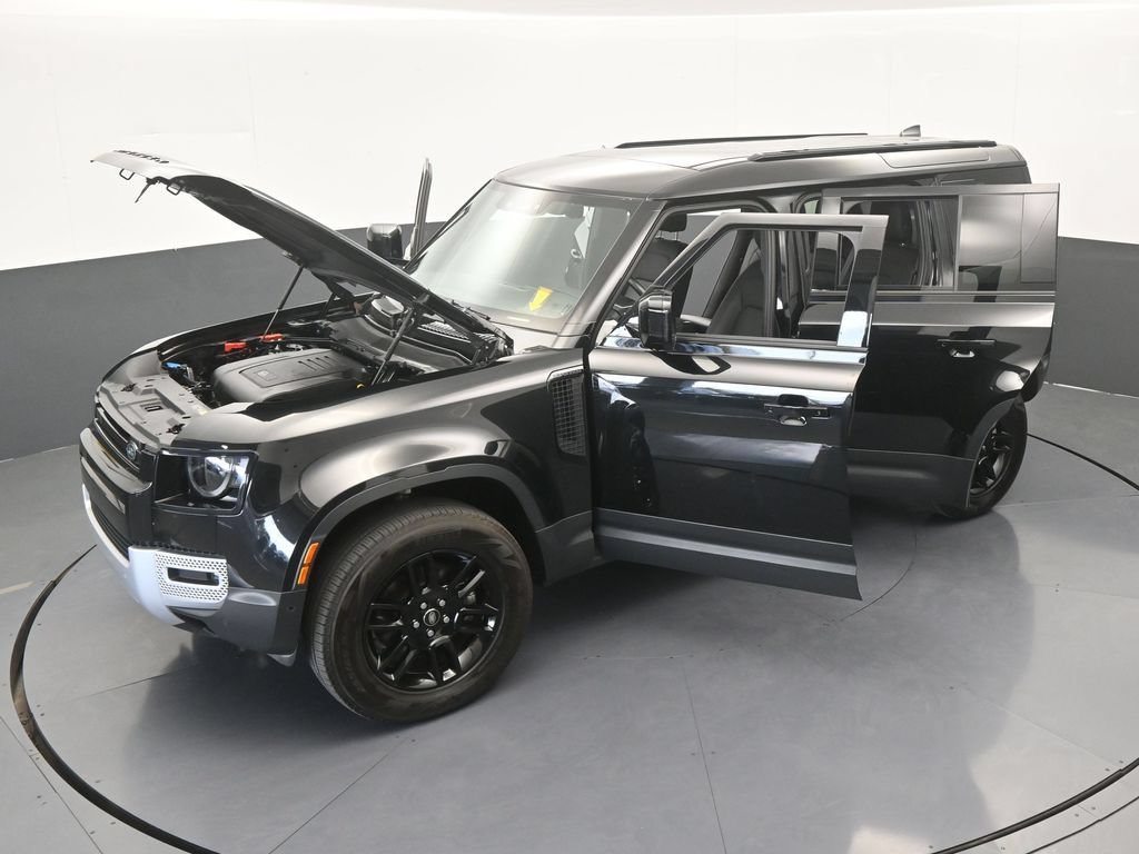 Used 2025 Land Rover Defender 110 S AWD/4WD image 70