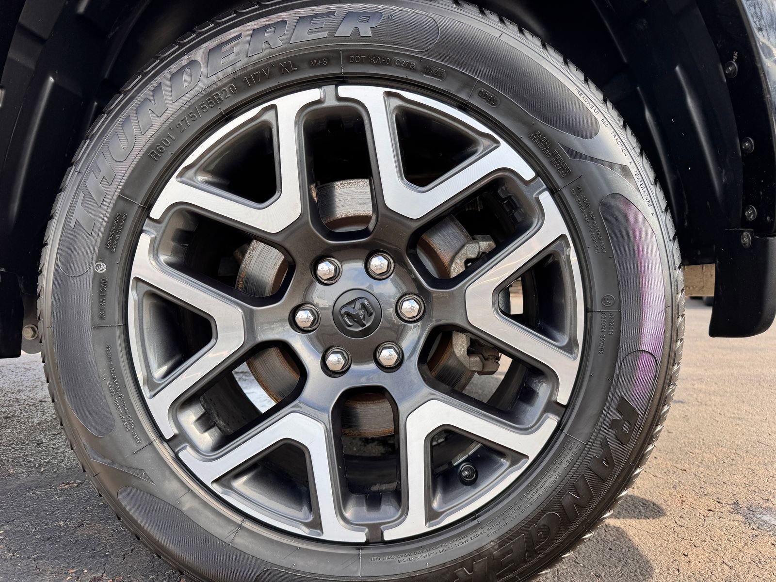 Used 2025 RAM 1500 Laramie AWD/4WD image 35