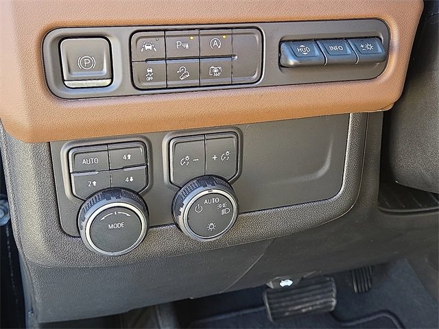 Used 2023 Chevrolet Tahoe High Country image 15