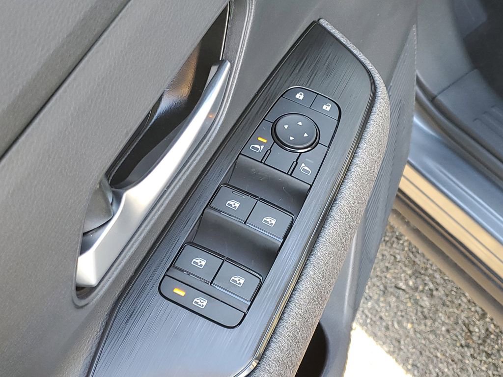 New 2026 Nissan Kicks SV w/ Cold Weather Package AWD/4WD image 9