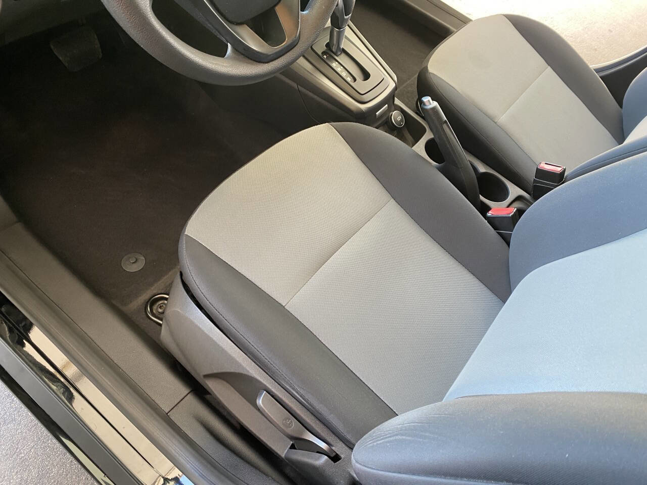 Used 2018 Ford Fiesta S image 24