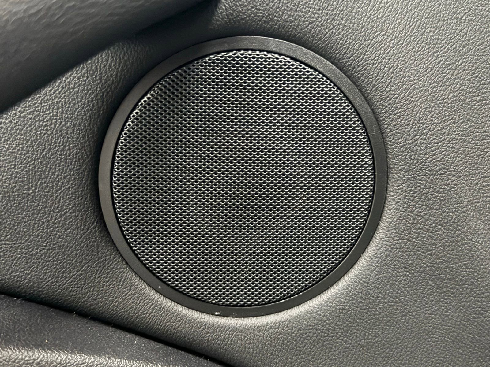 Used 2023 BMW X4 xDrive30i w/ Convenience Package image 20