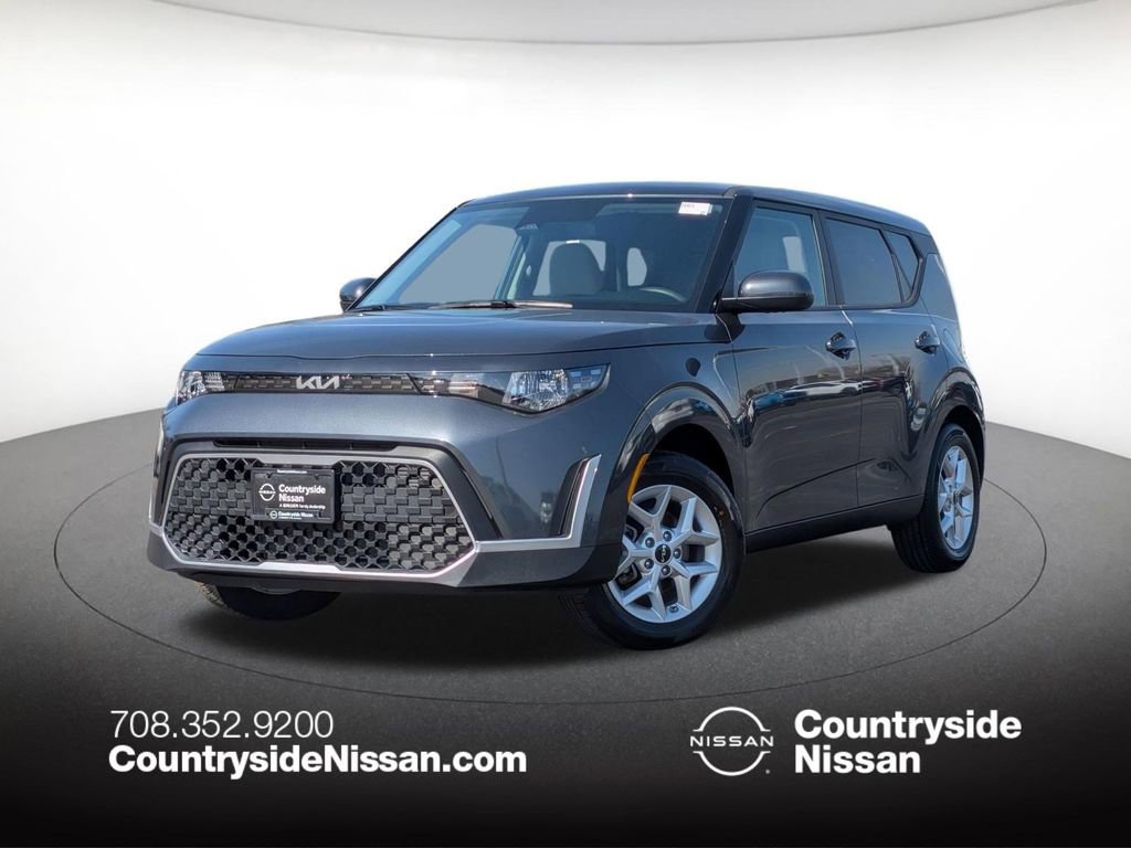 Used 2025 Kia Soul LX image 1