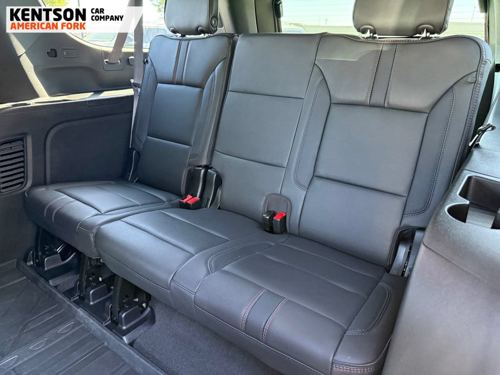 Used 2025 Chevrolet Suburban RST w/ RST Capability Package AWD/4WD image 33
