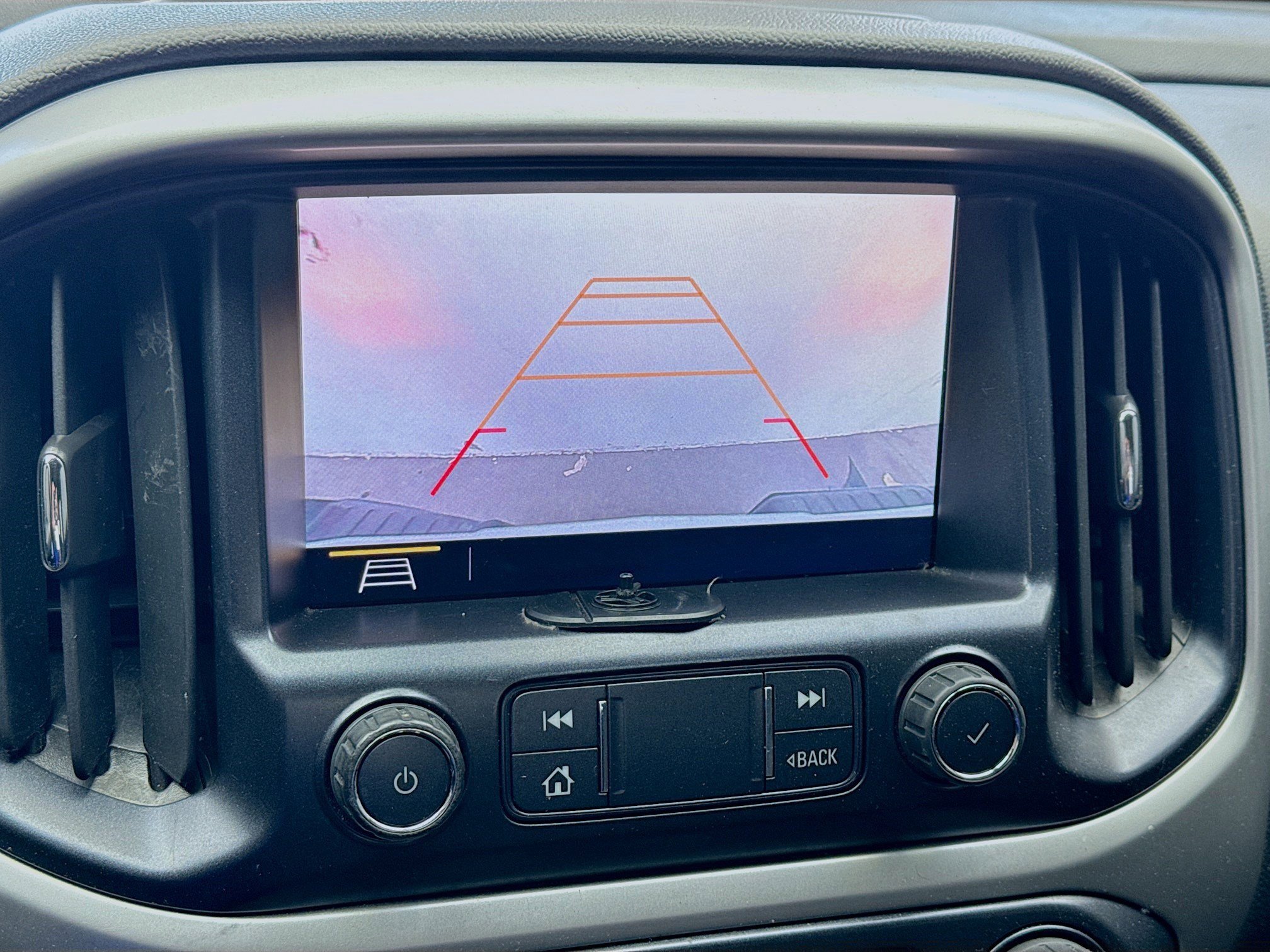 Used 2019 Chevrolet Colorado LT image 10