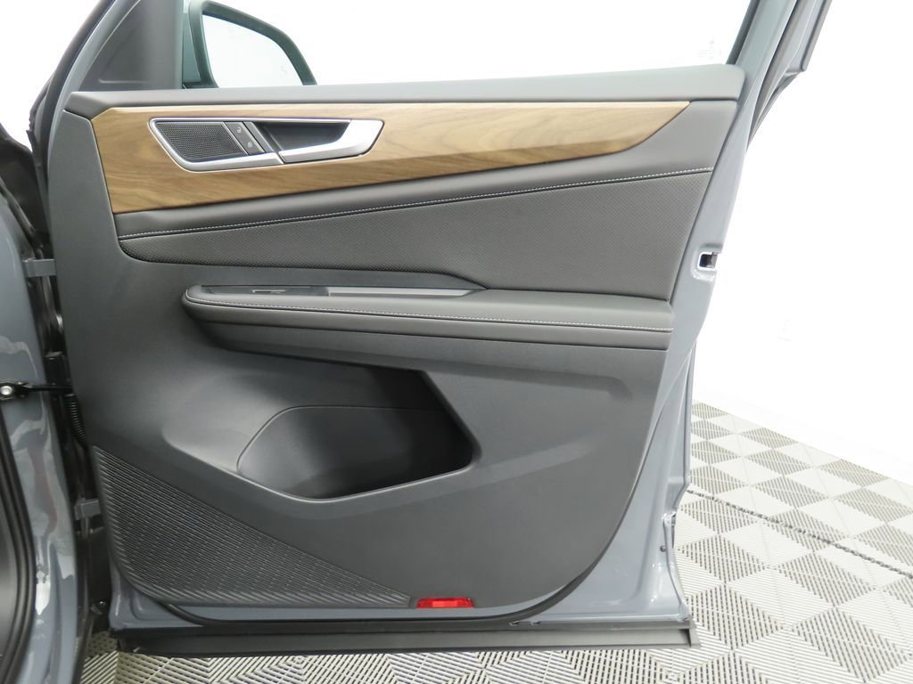 New 2026 Volkswagen Atlas SE image 25