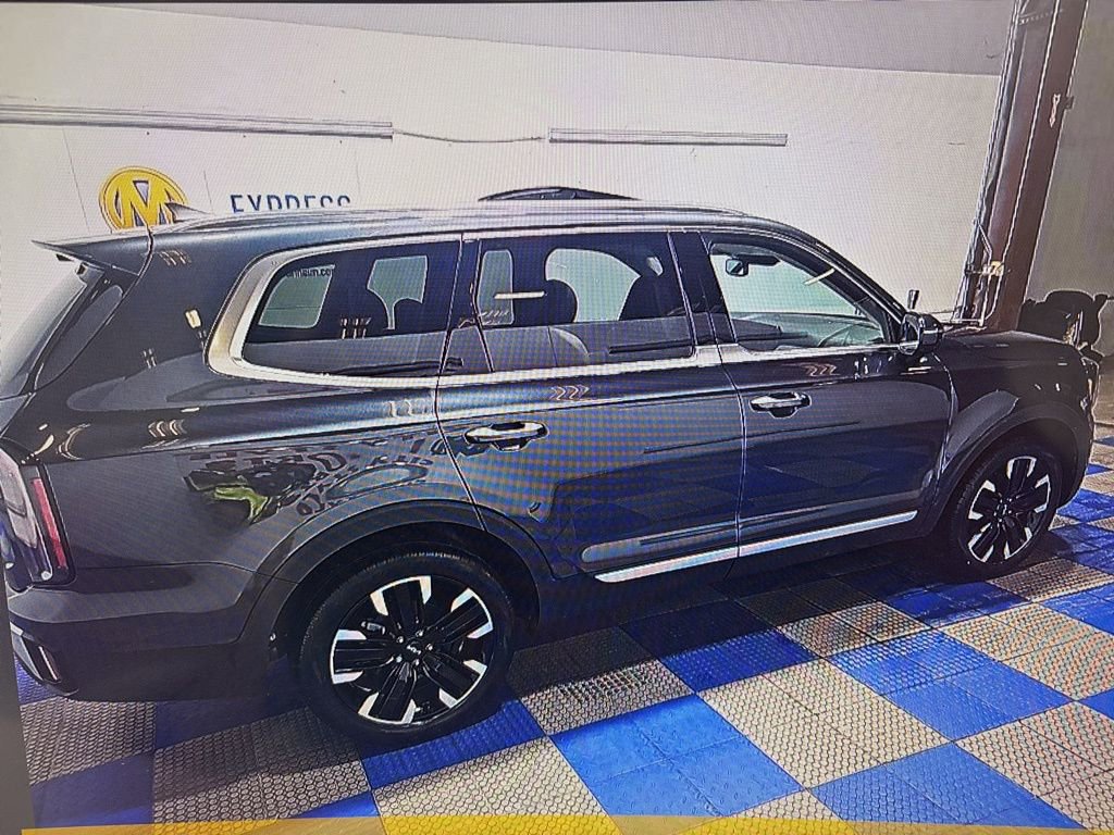 Used 2023 Kia Telluride SX