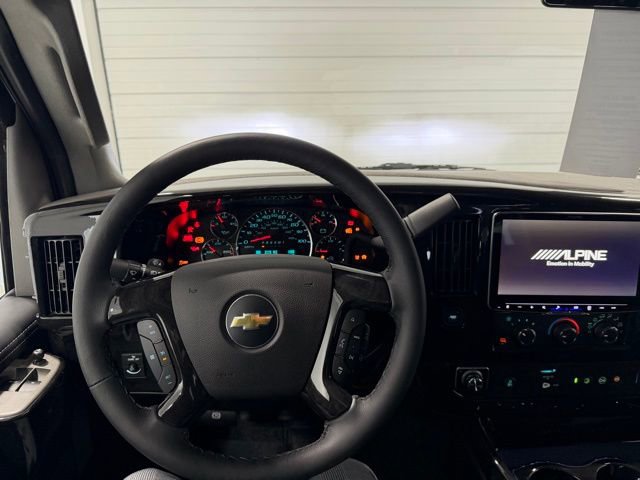 New 2026 Chevrolet Express 2500 Extended image 17