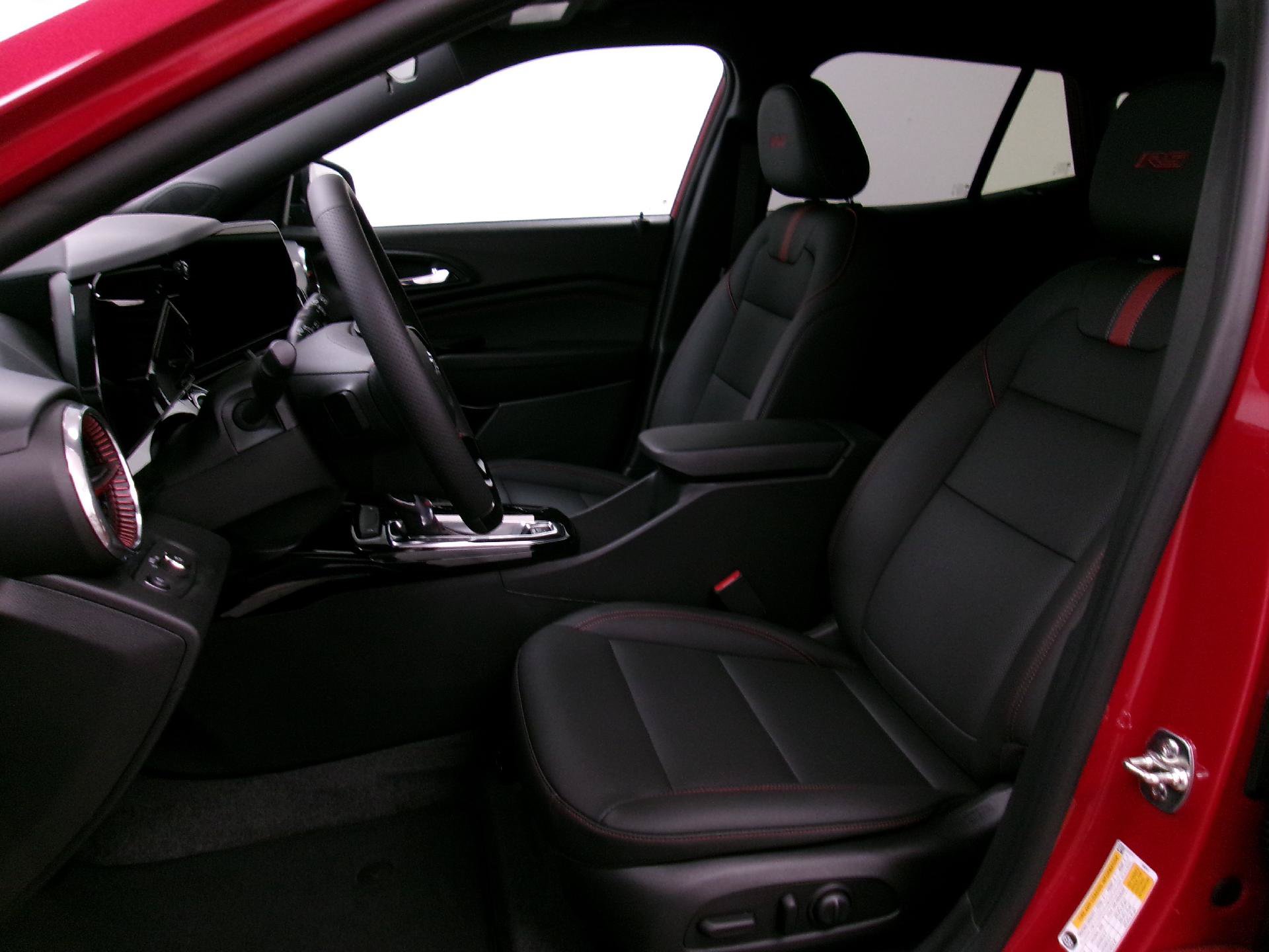 New 2026 Chevrolet Trax RS w/ Driver Confidence Package FWD image 8