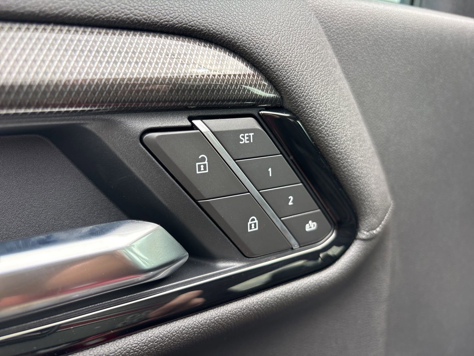 New 2026 GMC Sierra 2500 AT4 w/ AT4 Premium Plus Package AWD/4WD image 13