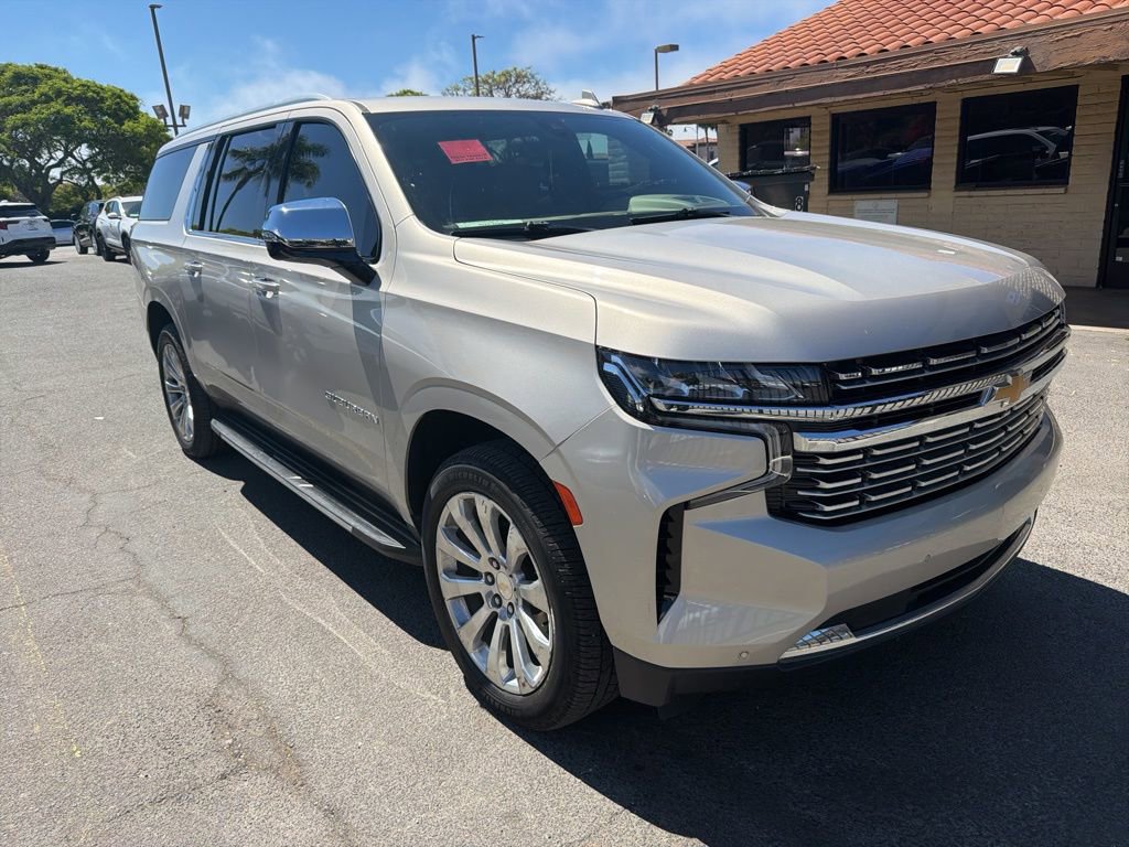 Used 2021 Chevrolet Suburban Premier image 3