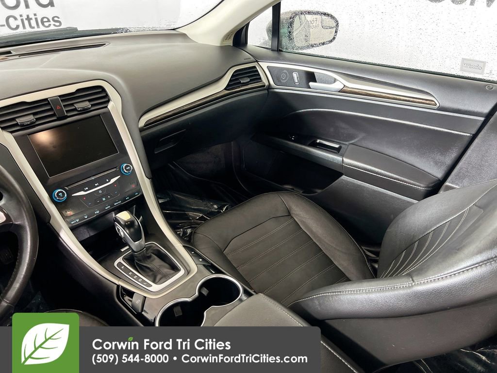 Used 2014 Ford Fusion Energi SE image 27