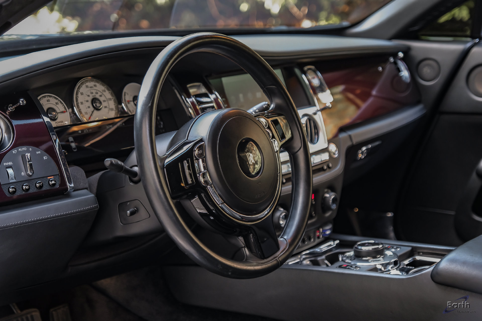 Used 2016 Rolls-Royce Wraith RWD image 44