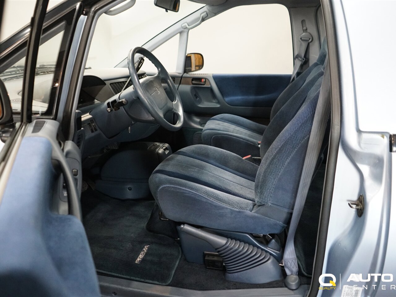 Used 1992 Toyota Previa LE RWD image 10