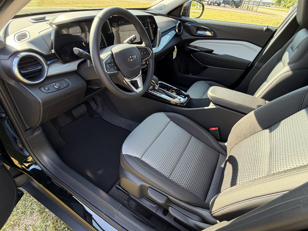New 2026 Chevrolet Trax LT image 14