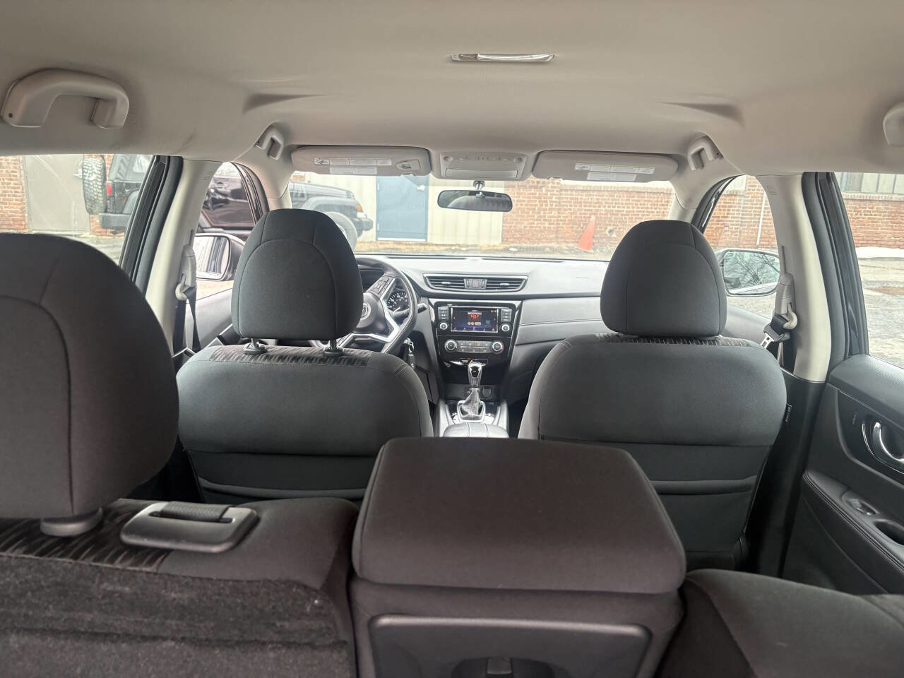 Used 2018 Nissan Rogue S image 15