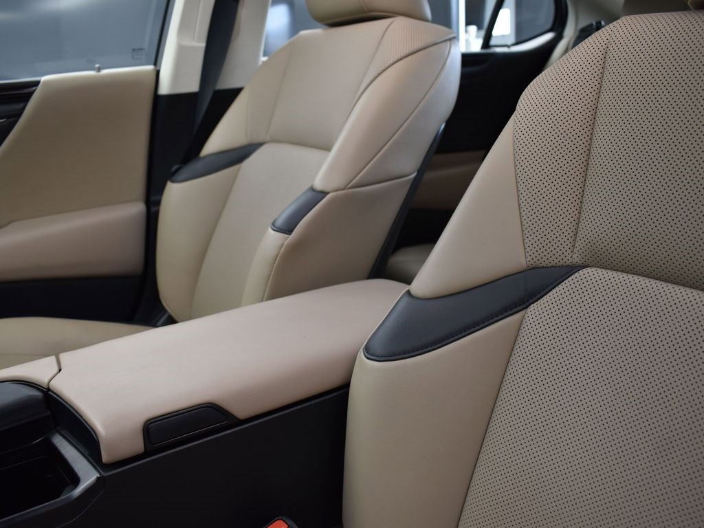 Used 2019 Lexus ES 350 image 14