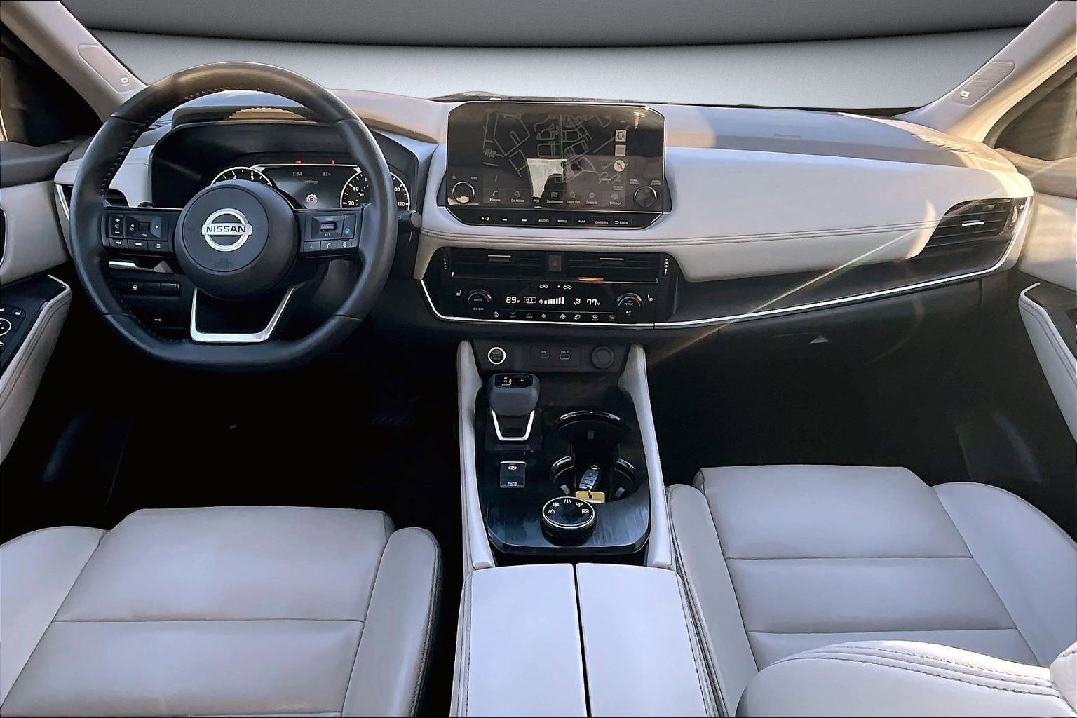 Used 2021 Nissan Rogue SL w/ Premium Package image 7