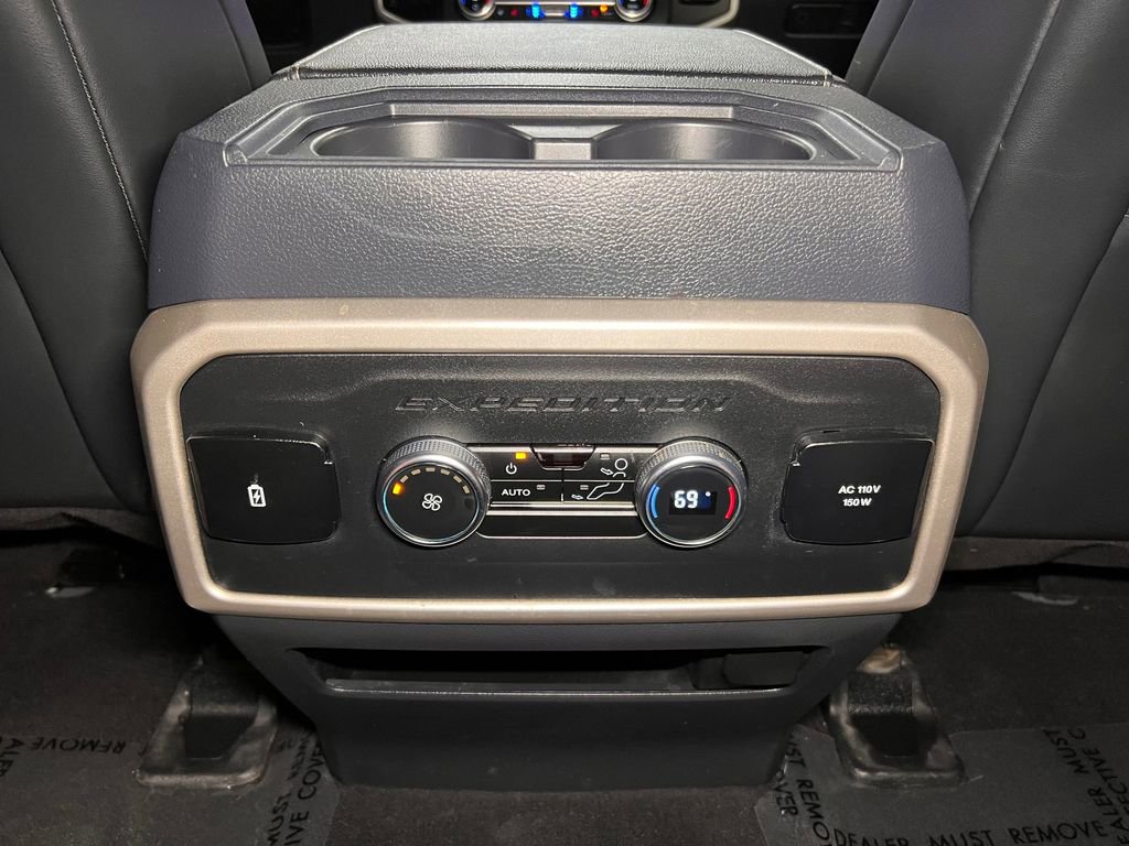 Used 2024 Ford Expedition XLT image 24